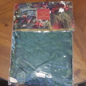 Lenox Burgundy and Gold Tablecloth